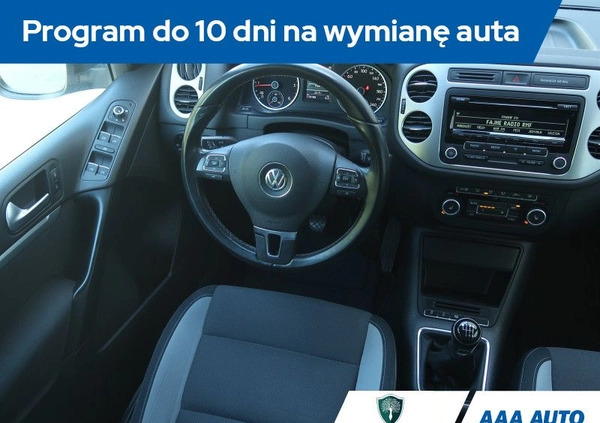 Volkswagen Tiguan cena 50000 przebieg: 179763, rok produkcji 2013 z Cieszanów małe 301